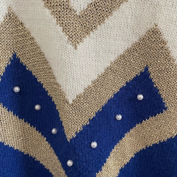 Amazing Vintage Blue, white and gold  Sweater - Size Large - Picture 3 of 4